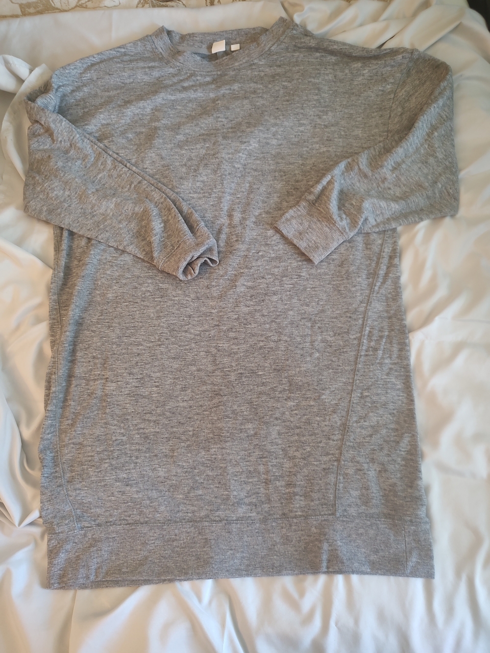 GAP Men's Heather Gray Crewneck Sweater